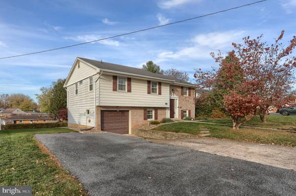 Hummelstown, PA 17036,618 W MAIN ST