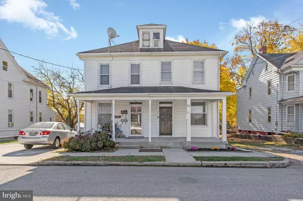 213 FAIR AVE, Hanover, PA 17331