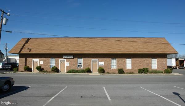 11 N MAPLE AVE, La Plata, MD 20646