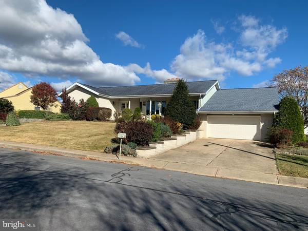 Carlisle, PA 17013,431 CROGHAN DR