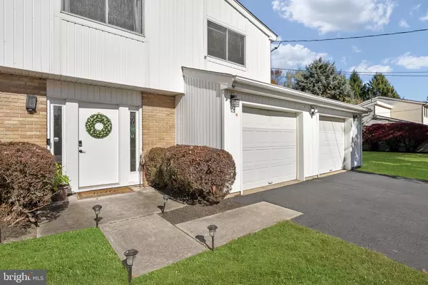 Monmouth Junction, NJ 08852,694 RIDGE RD