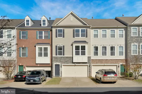 Chantilly, VA 20152,42255 DEAN CHAPEL SQ