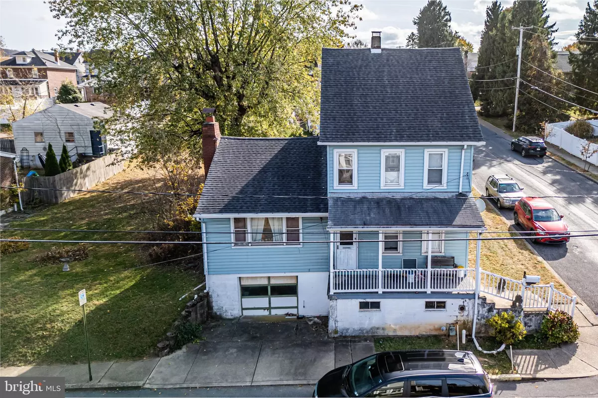 Easton, PA 18042,424 4TH ST