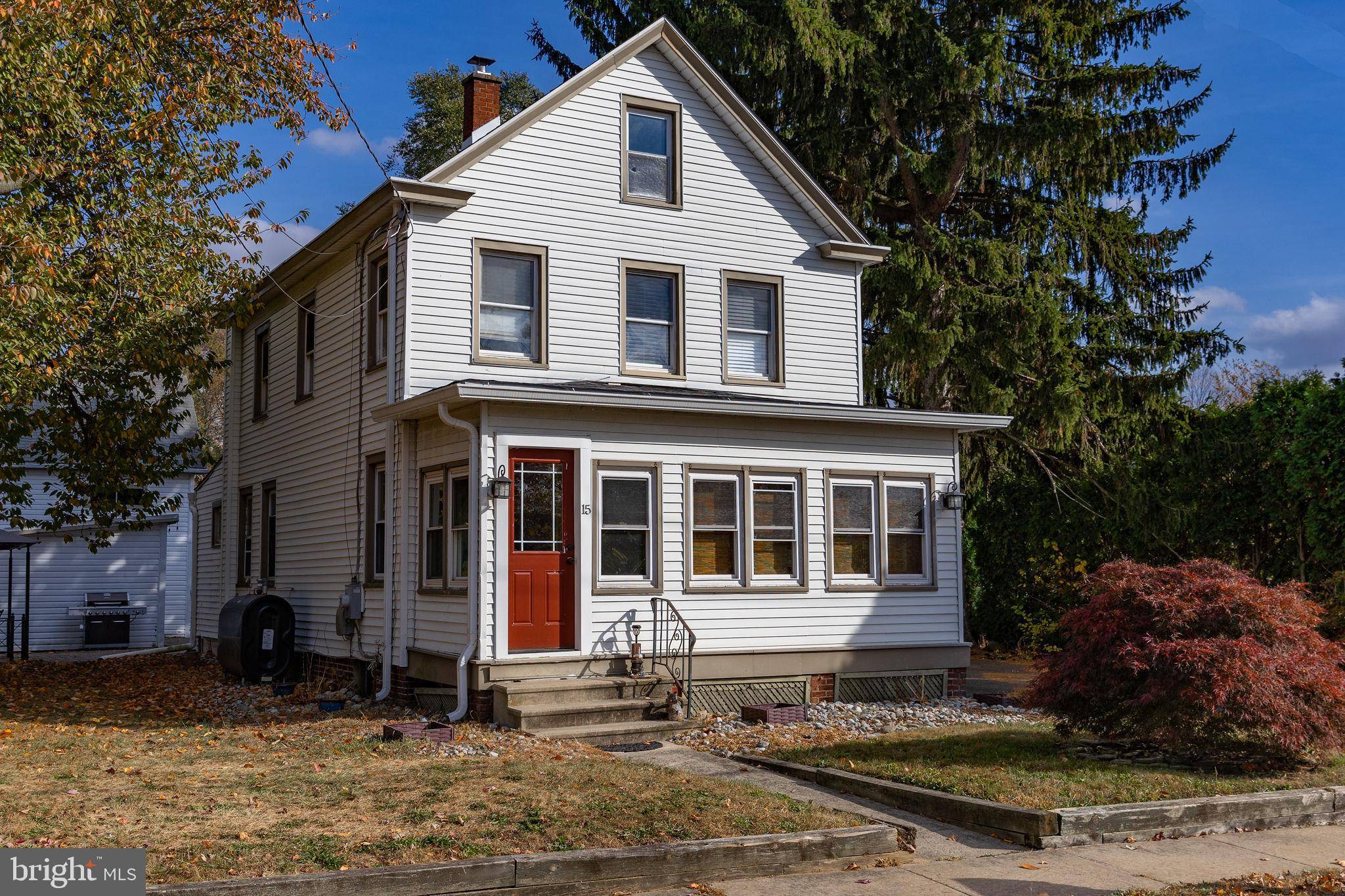 Bordentown, NJ 08505,15 HOLLOWAY LN