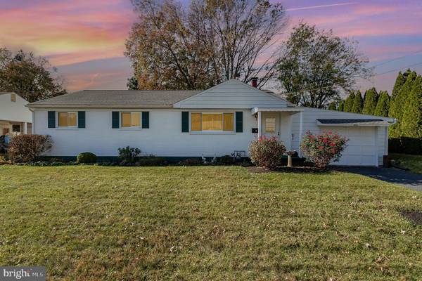 3 CEDARHURST LN, Camp Hill, PA 17011