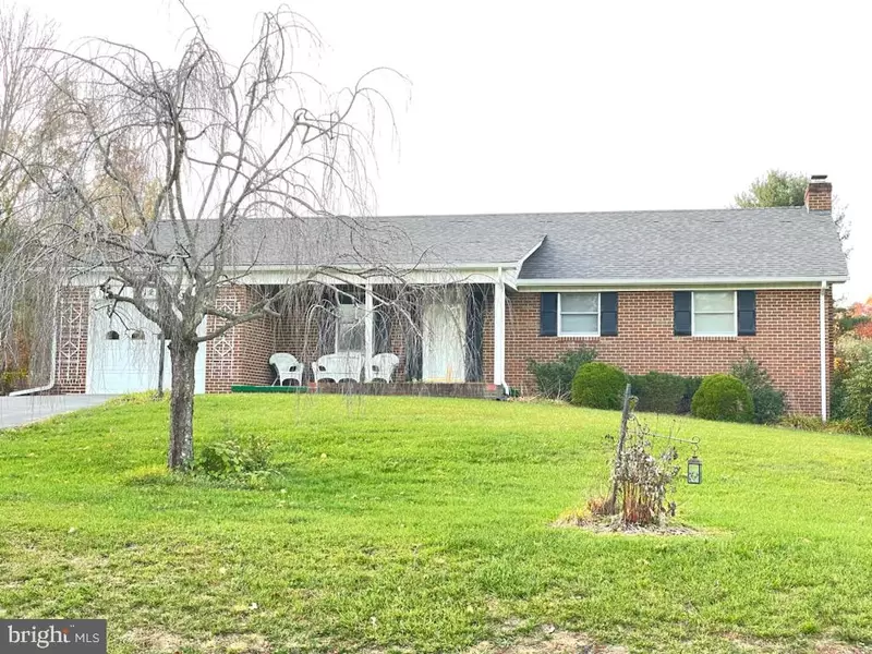 121 VIRGINIA DR, Stephens City, VA 22655