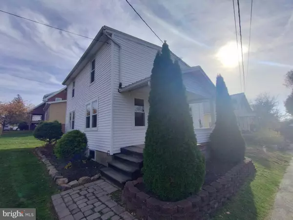 111 EDGEWATER AVE, Lewistown, PA 17044