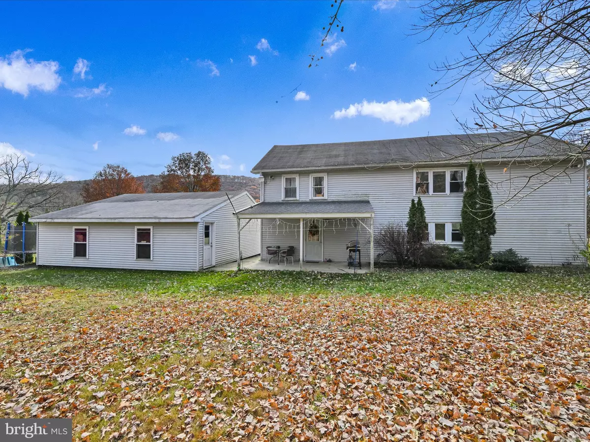 Schuylkill Haven, PA 17972,76 MEADOW DR