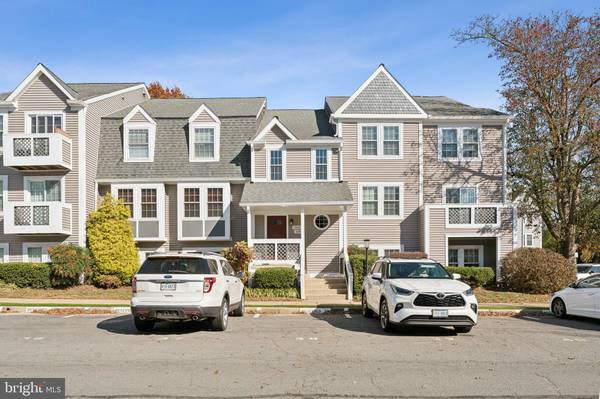 12896-A GRAYS POINTE RD #12896A, Fairfax, VA 22033