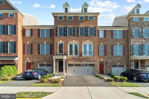 Chantilly, VA 20152,25061 CAMBRIDGE HILL TER