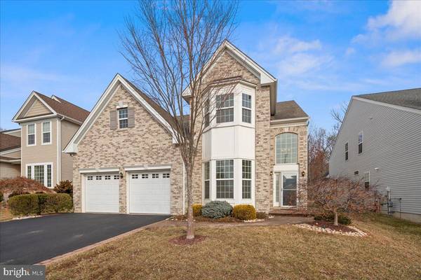 6 BELLINGHAM DR, Kendall Park, NJ 08824