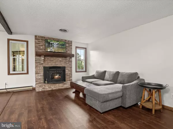 Hampstead, MD 21074,304 BLUE GRASS LN