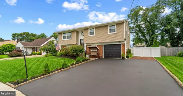 Burlington, NJ 08016,24 SYCAMORE DR