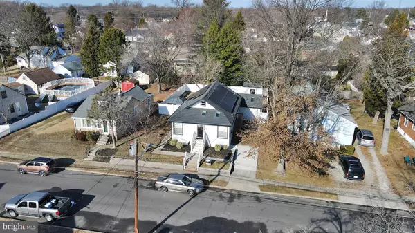 West Collingswood Heights, NJ 08059,124 WASHINGTON AVE