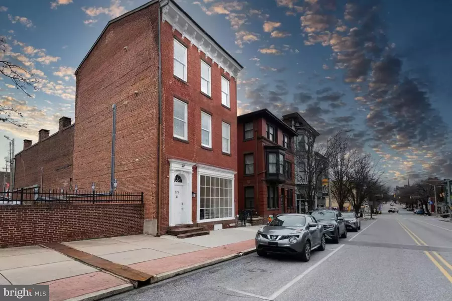 325 W MARKET ST, York, PA 17401