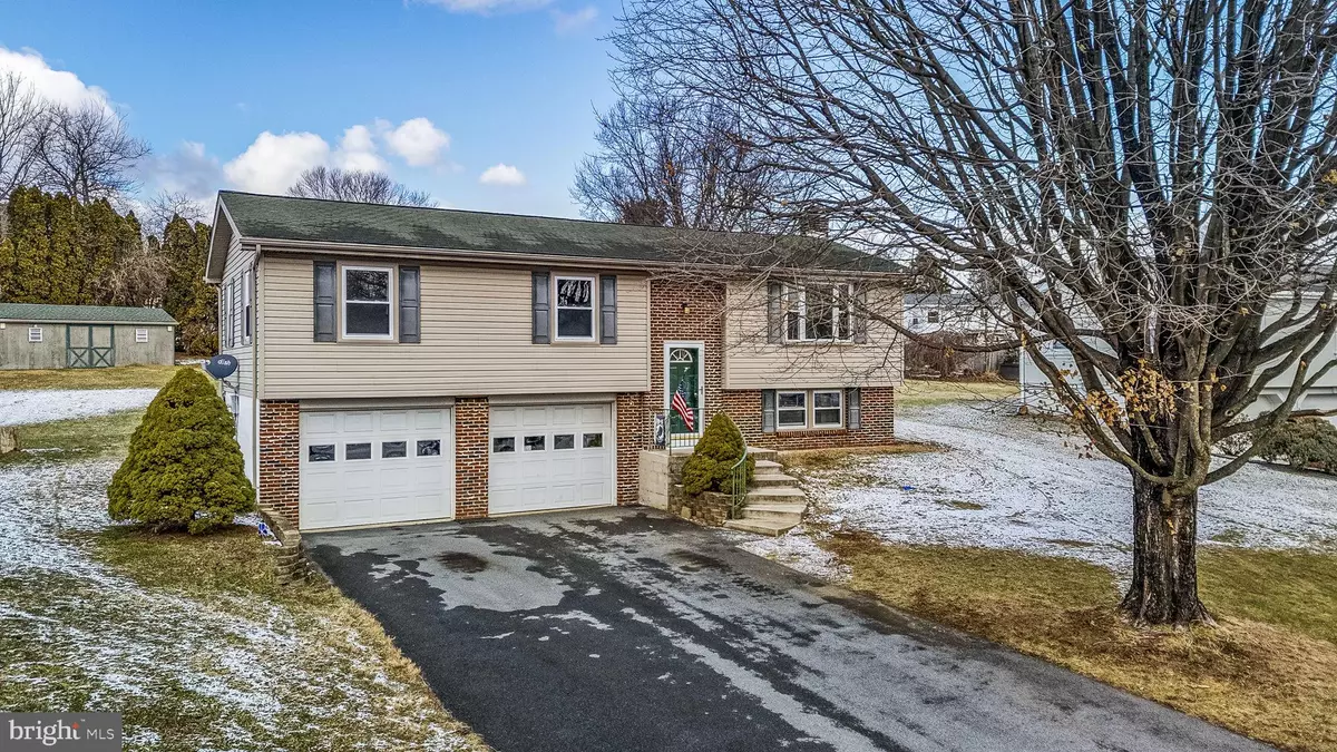 Reading, PA 19608,166 BUTTERNUT CT