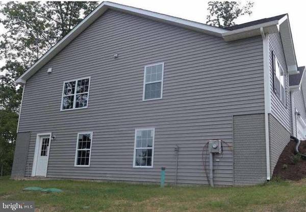 Hedgesville, WV 25427,64 BACON CT W