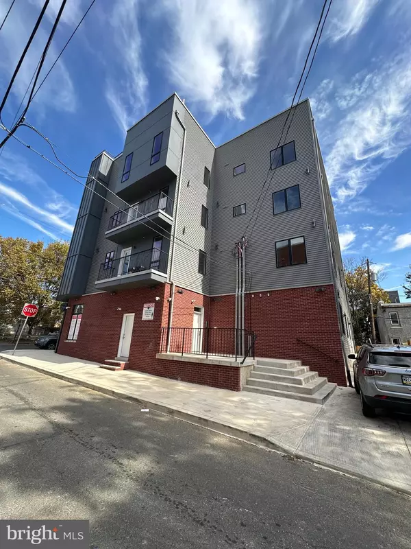 Philadelphia, PA 19122,914-18 W SUSQUEHANNA AVE #4C