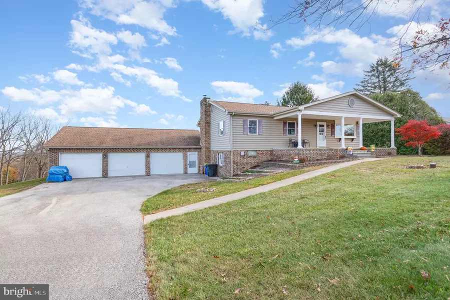 3902 SKYVIEW DR, Glenville, PA 17329