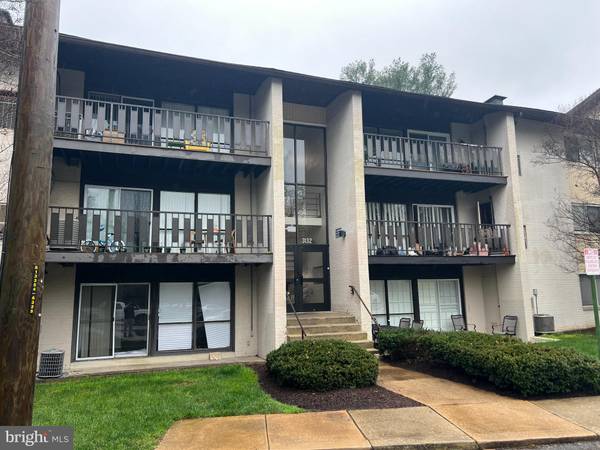 3132 BRINKLEY RD #303, Temple Hills, MD 20748