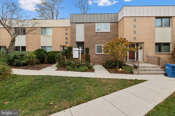 8406 N BROOK LN, Bethesda, MD 20814