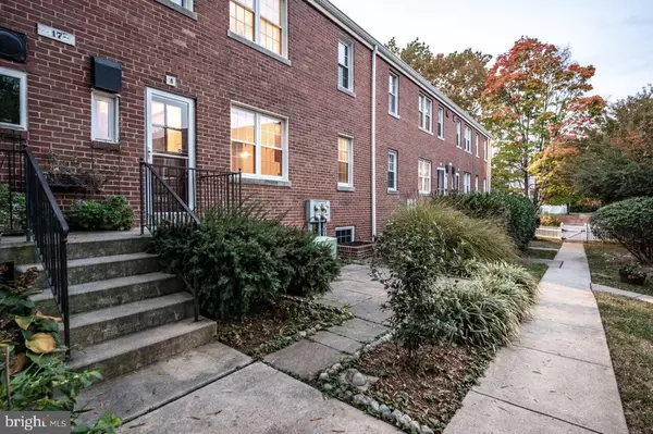 17 AUBURN CT #A, Alexandria, VA 22305