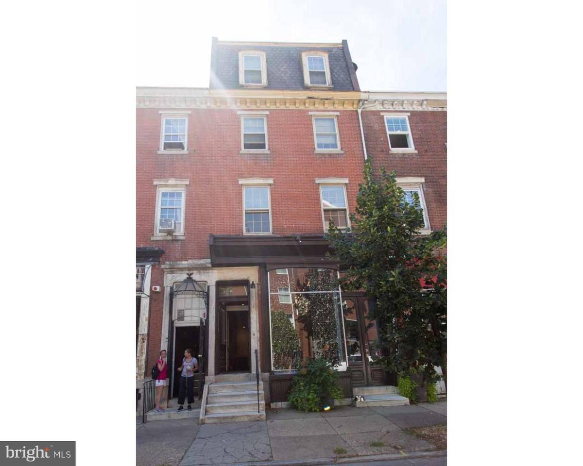 Philadelphia, PA 19107,1114 PINE ST #2R