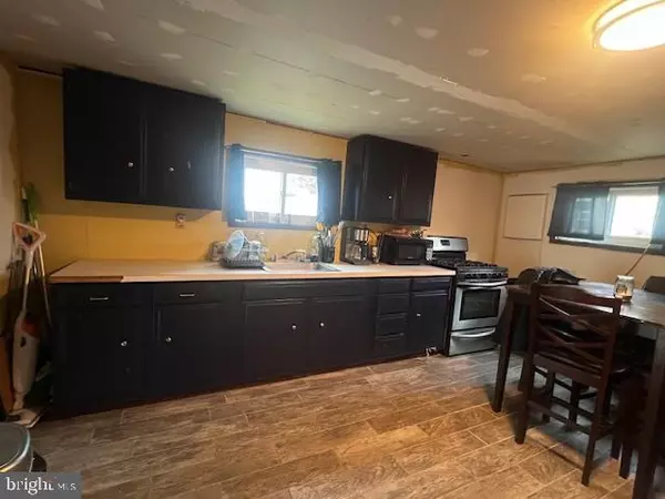 Saint Clair, PA 17970,405 E LAWTON ST