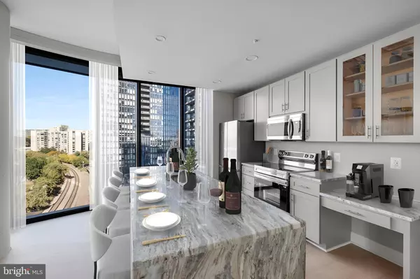 Philadelphia, PA 19103,2301-61 JOHN F KENNEDY BLVD #304