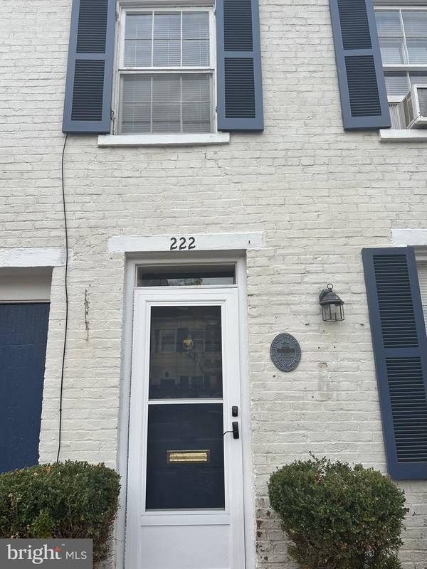 222 N PITT, Alexandria, VA 22314