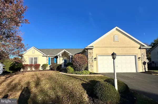 112 ROUND HILL LN, Lancaster, PA 17603