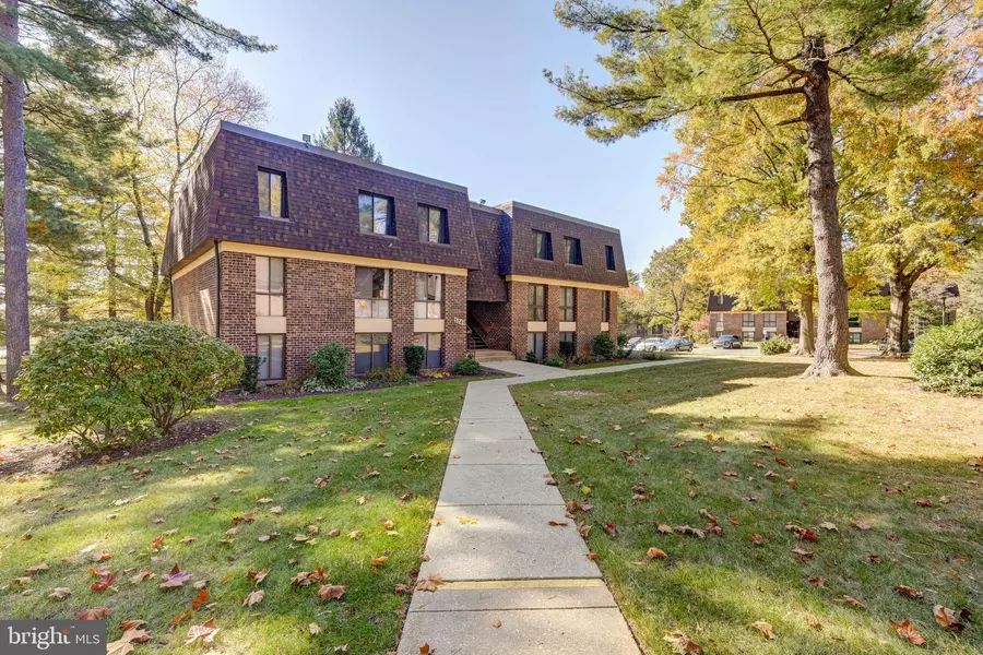 5241 W RUNNING BROOK RD #302, Columbia, MD 21044