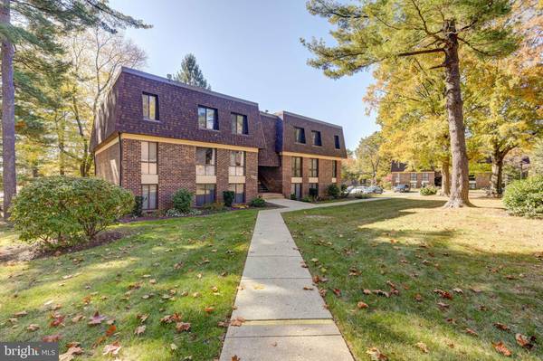 5241 W RUNNING BROOK RD #302, Columbia, MD 21044