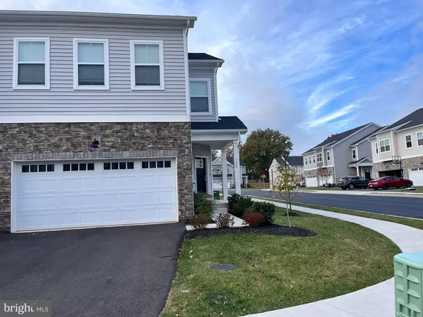 702 PEONY LN, Spring City, PA 19475