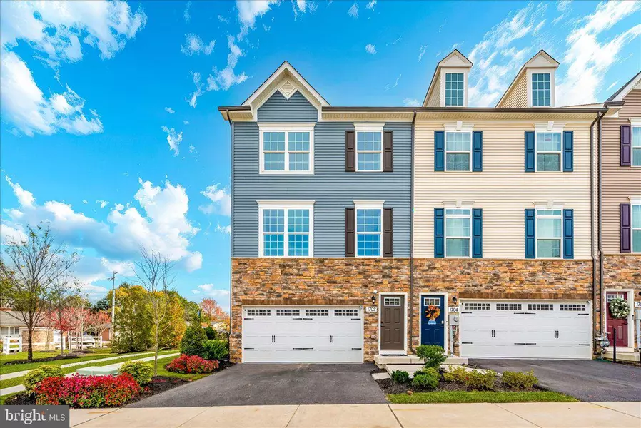 1702 ATLAS DR, Frederick, MD 21702