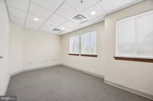 Royersford, PA 19468,460 LEWIS RD #210