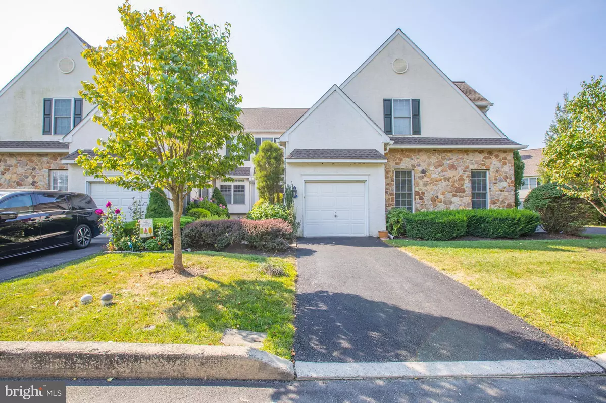 Newtown Square, PA 19073,103 WHISPERING BROOKE DR