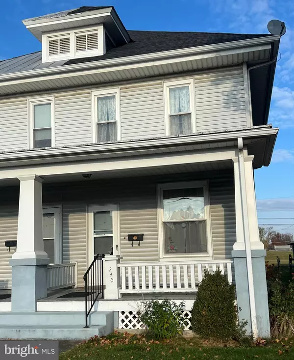 240 N LINCOLN ST, Palmyra, PA 17078