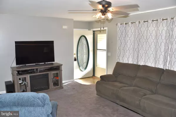 Shartlesville, PA 19554,10 APPLE DR
