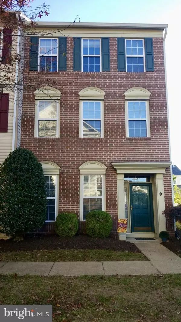 26143 NIMBLETON SQ, Chantilly, VA 20152