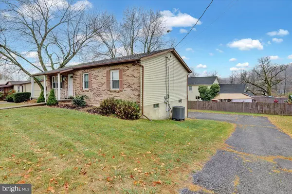 Leesport, PA 19533,418 INDIAN MANOR DR