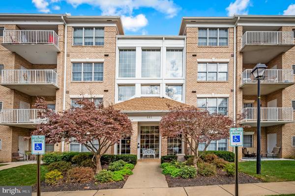 641 STRAFFAN DR #303, Lutherville Timonium, MD 21093