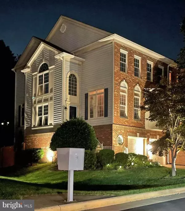 Vienna, VA 22181,9561 LAGERSFIELD CIR