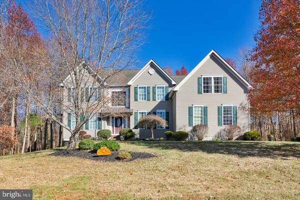 16 SKYLINE CIR, Sewell, NJ 08080