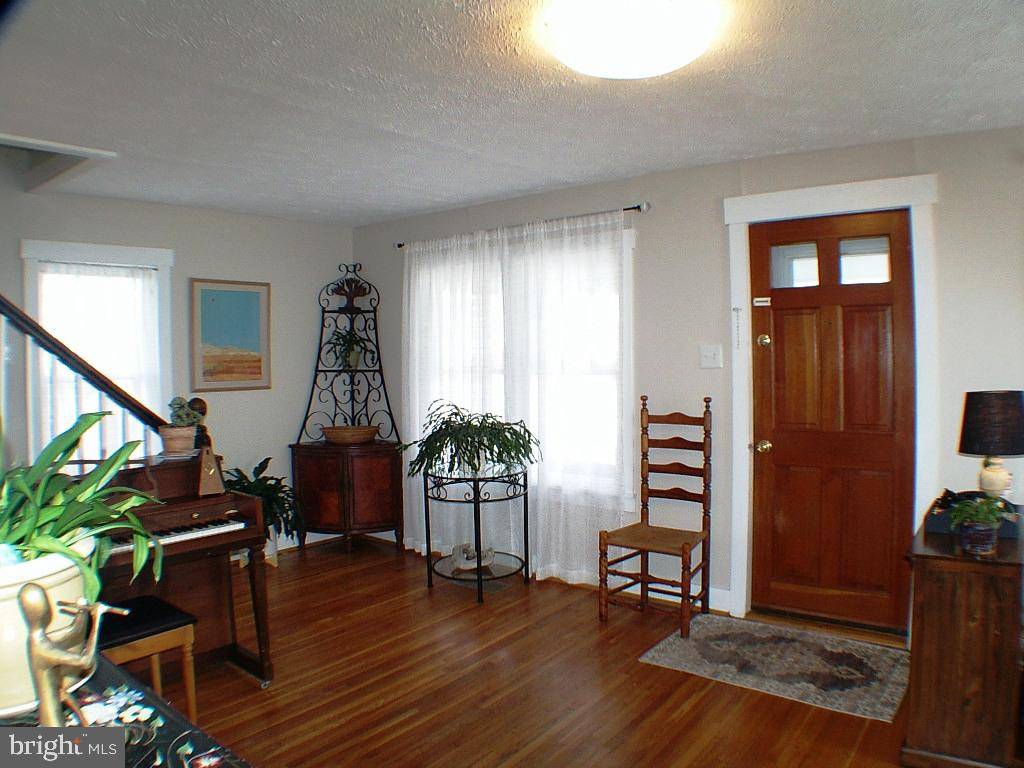 Winchester, VA 22601,129 E MONMOUTH ST