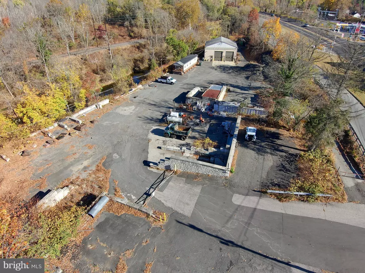 Huntingdon Valley, PA 19006,2028 HUNTINGDON PIKE