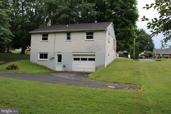 Ephrata, PA 17522,168 HEMLOCK RD