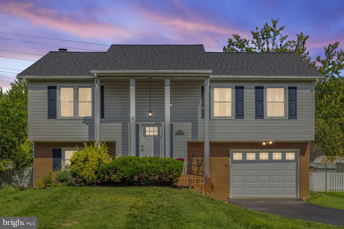 Herndon, VA 20170,1308 LOPP CT
