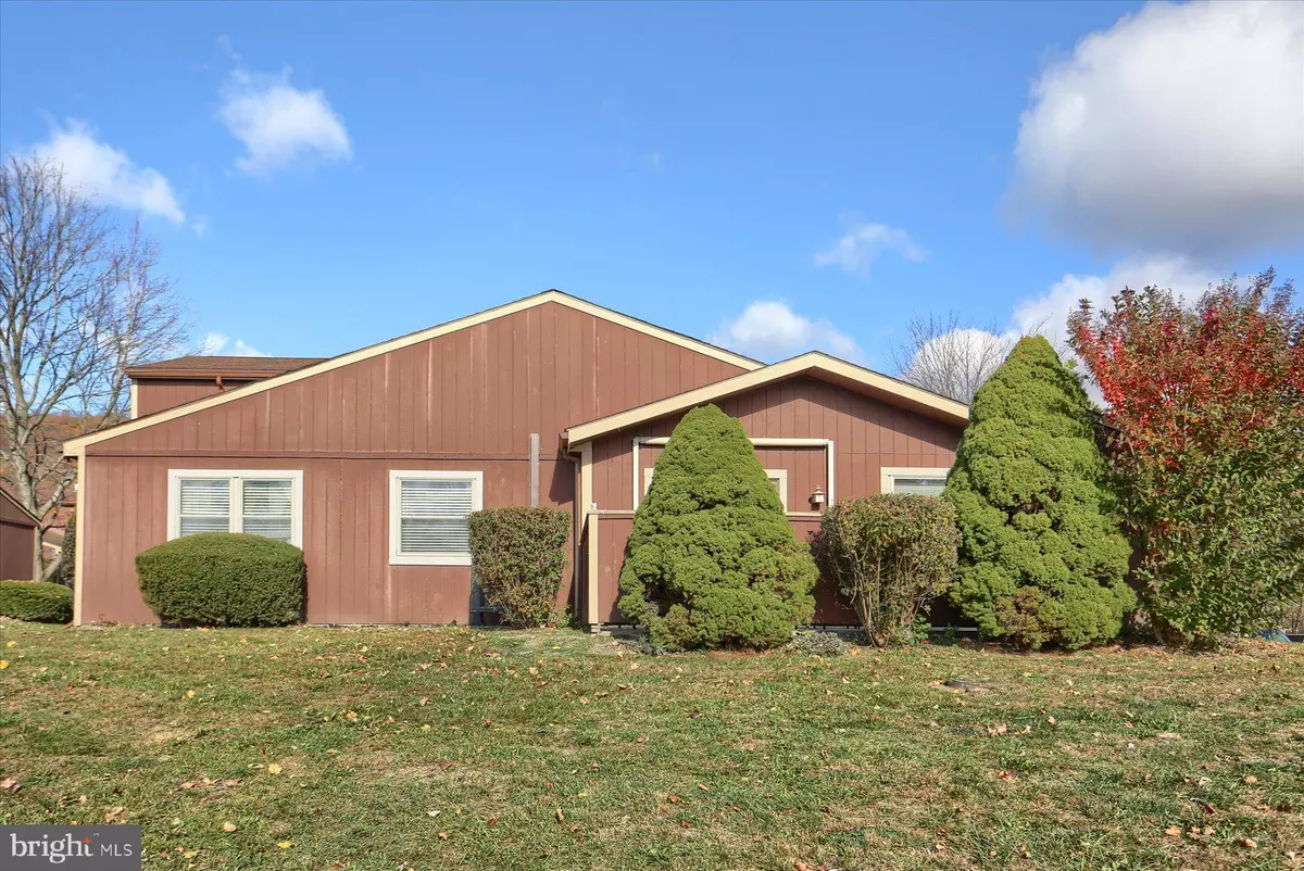 Enola, PA 17025,820 LEE LN