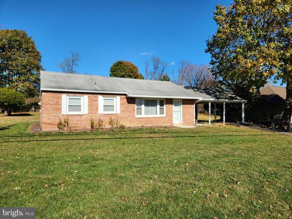 567 FISHING CREEK RD, Lewisberry, PA 17339